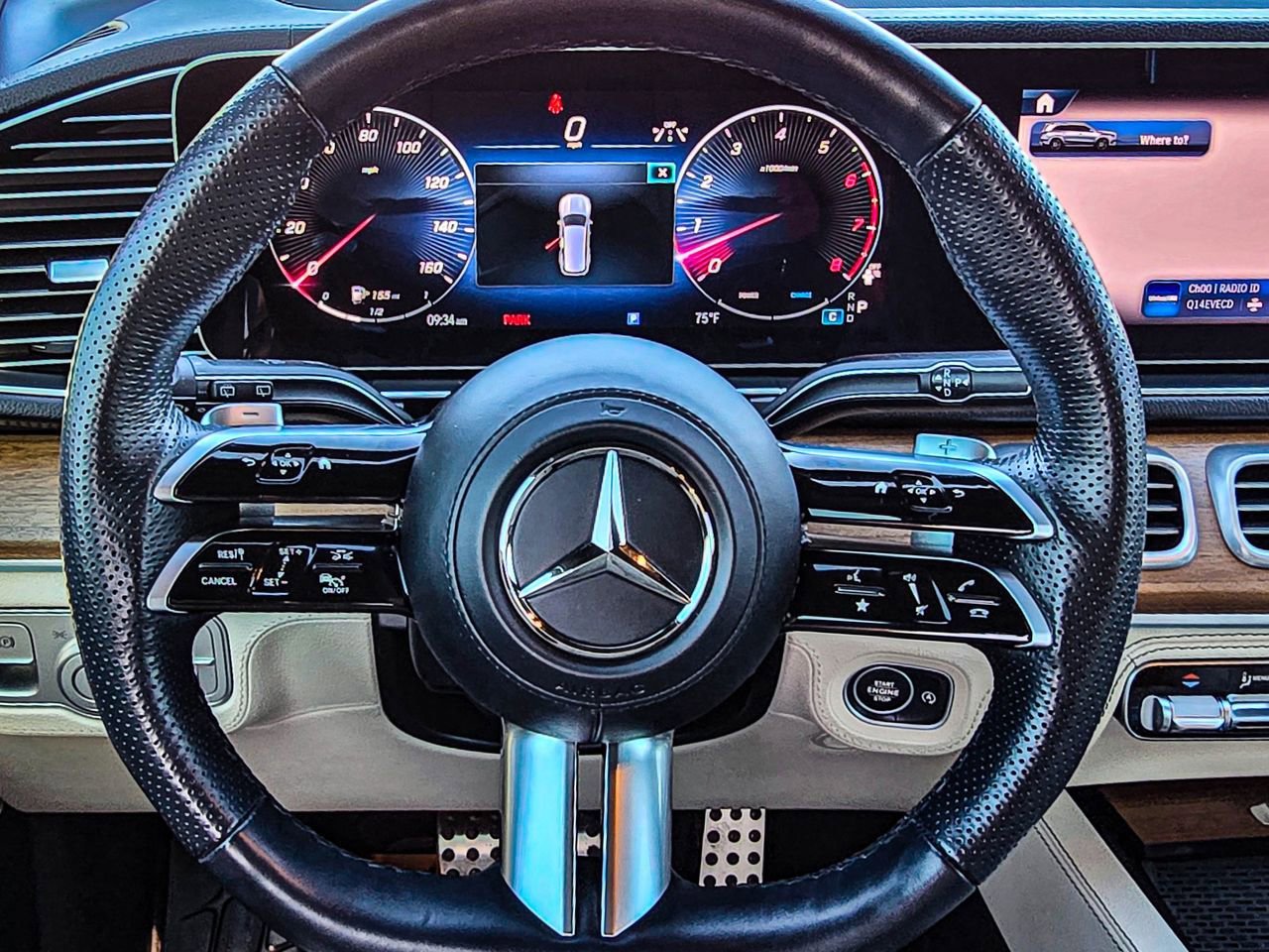 Used 2024 Mercedes-Benz GLS 450 4MATIC image 28