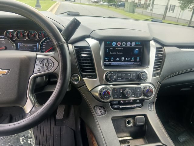 Used 2019 Chevrolet Suburban LT AWD/4WD image 26