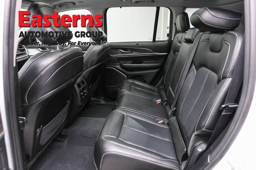Used 2022 Jeep Grand Cherokee Limited 4xe w/ Luxury Tech Group II AWD/4WD image 25