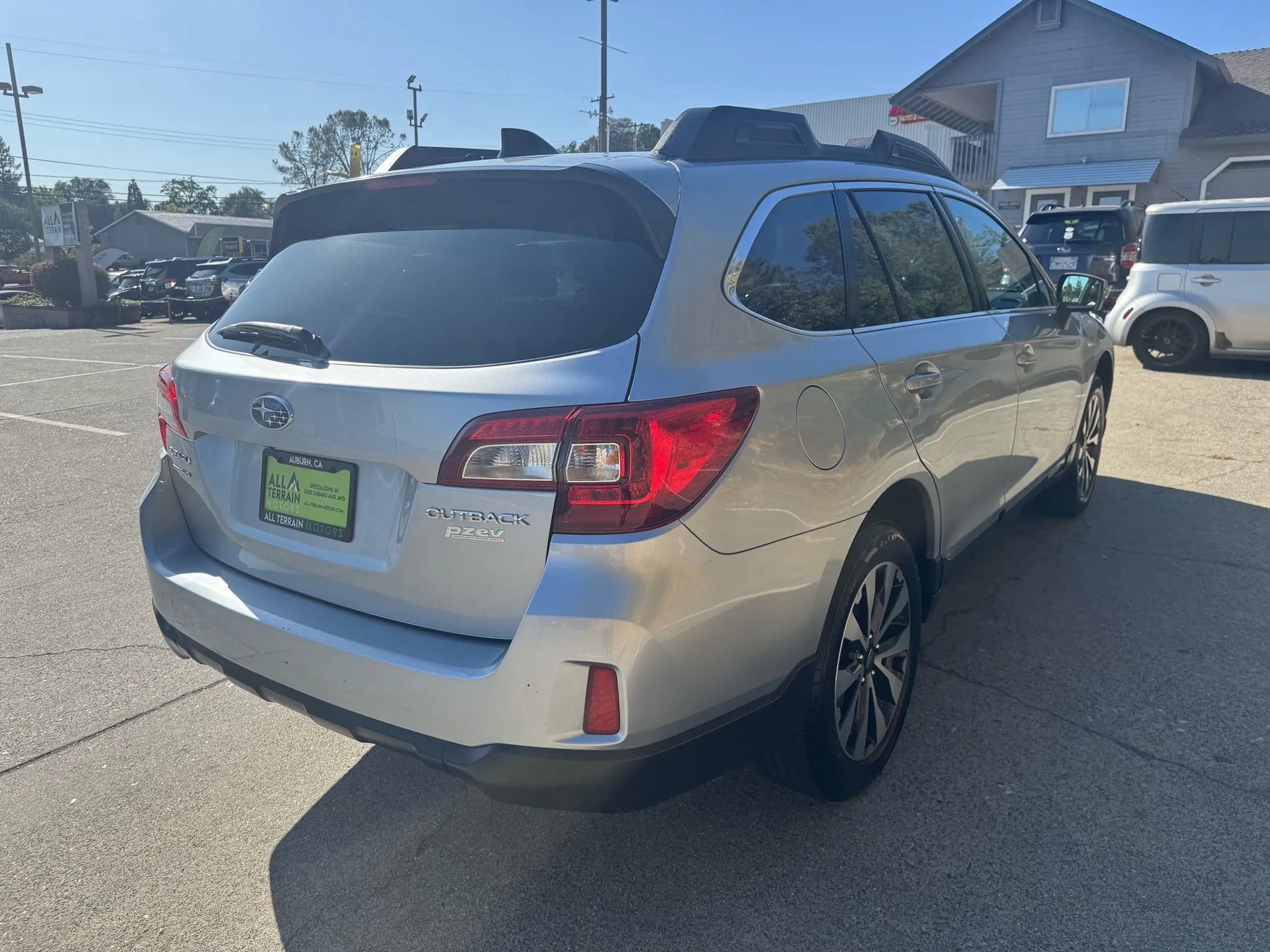 Used 2016 Subaru Outback 2.5i Limited image 6