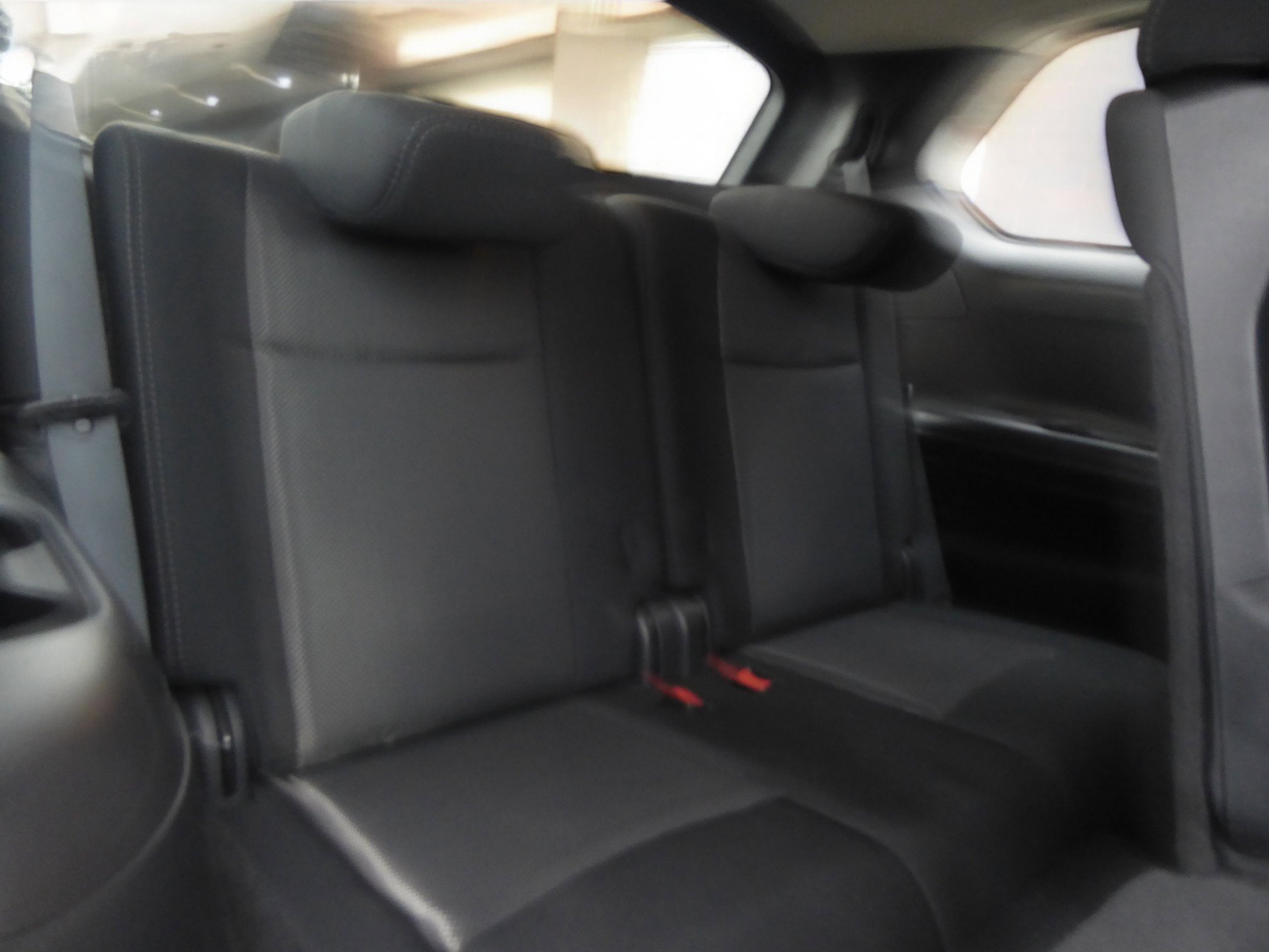 Used 2019 Nissan Pathfinder SV image 19