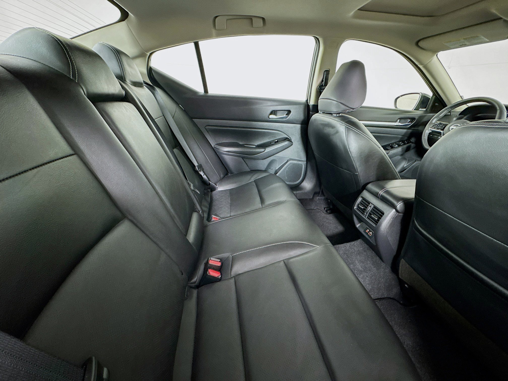 Used 2025 Nissan Altima 2.5 SL image 47