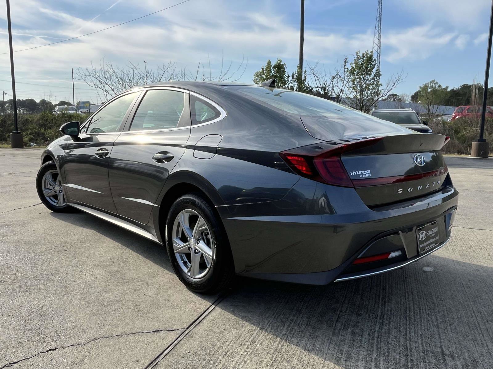 Certified 2023 Hyundai Sonata SE w/ Preferred Accessory Package FWD image 5