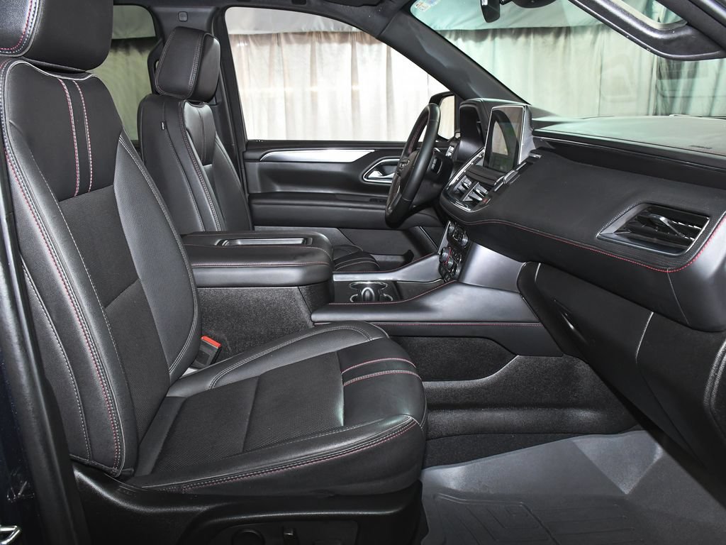 Used 2024 Chevrolet Suburban RST w/ Luxury Package AWD/4WD image 58