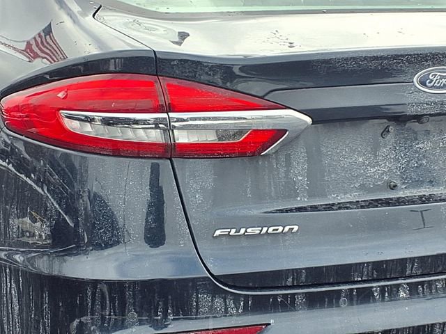 Used 2020 Ford Fusion SEL image 25