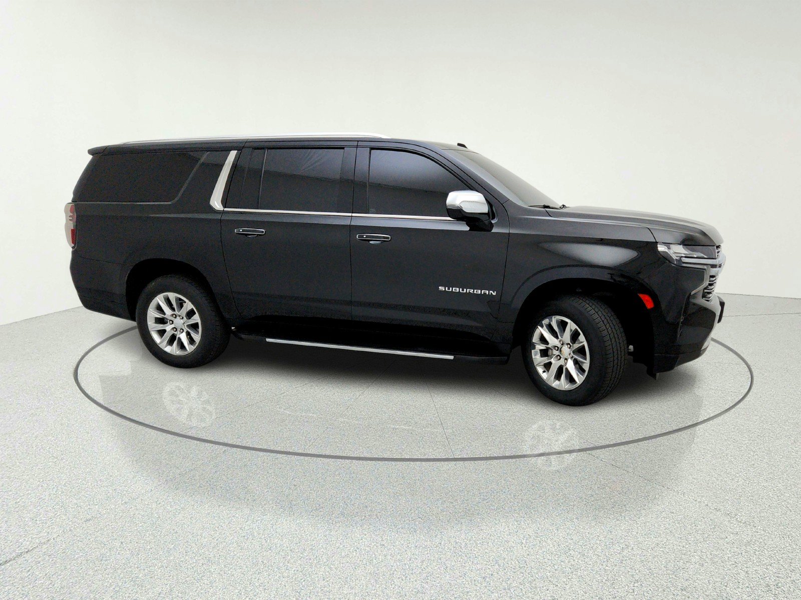 Used 2023 Chevrolet Suburban Premier RWD image 6