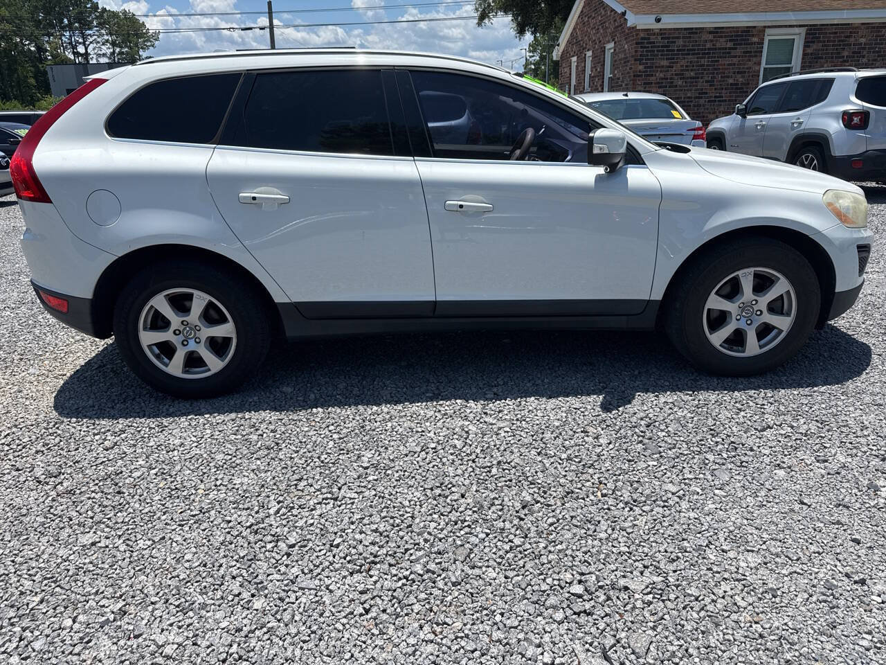 Used 2011 Volvo XC60 3.2 FWD image 2