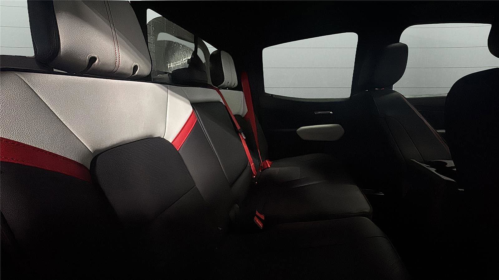 New 2025 GMC Canyon AT4 w/ AT4X AEV Edition image 25