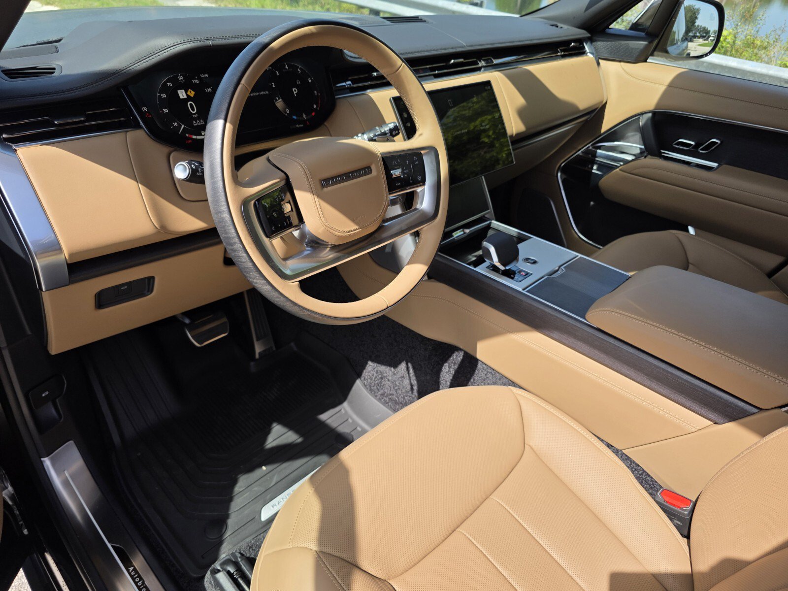 New 2026 Land Rover Range Rover Autobiography AWD/4WD image 10