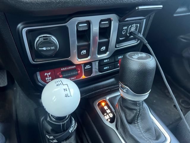 Used 2024 Jeep Wrangler Sport AWD/4WD image 12