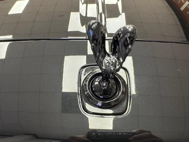 Used 2018 Rolls-Royce Dawn RWD image 9