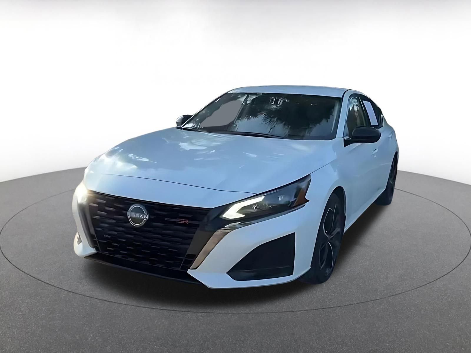 Used 2025 Nissan Altima 2.5 SR image 7