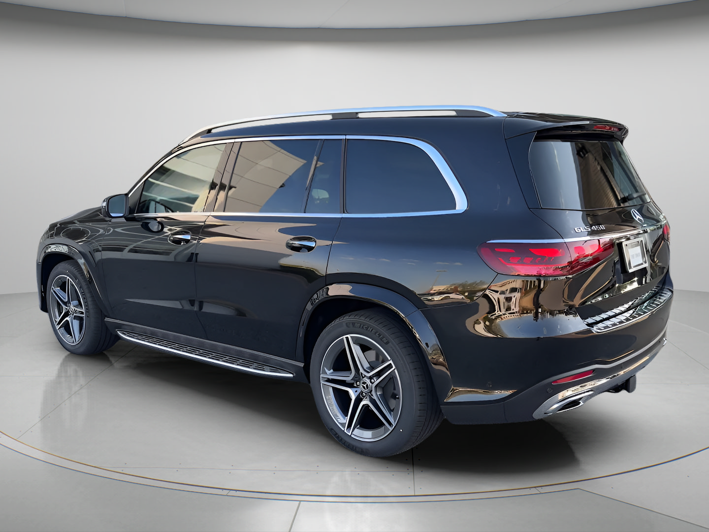 Certified 2026 Mercedes-Benz GLS 450 4MATIC image 3