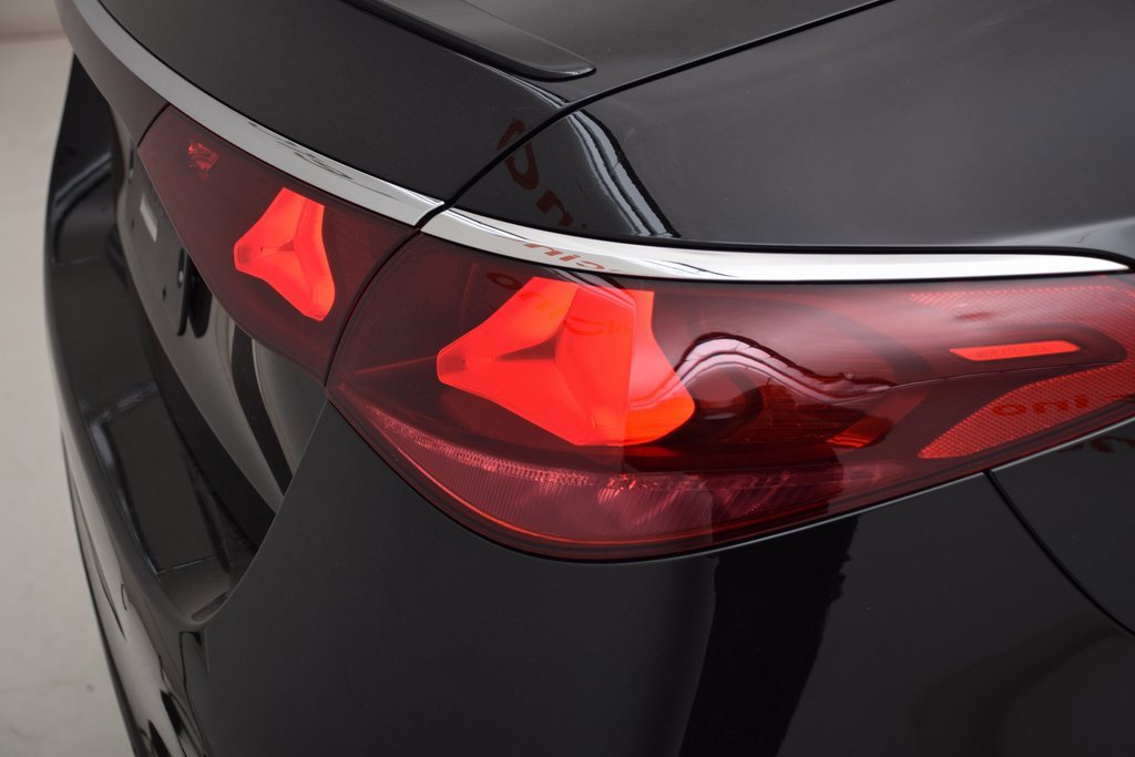 New 2025 Mercedes-Benz E 350 Sedan image 13