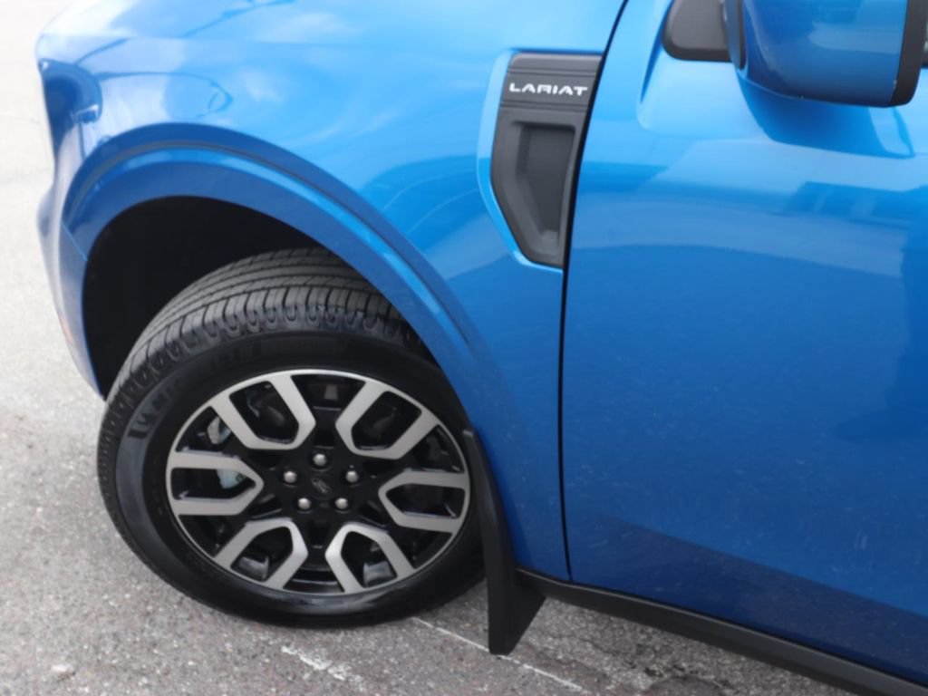 Certified 2022 Ford Maverick Lariat FWD image 3