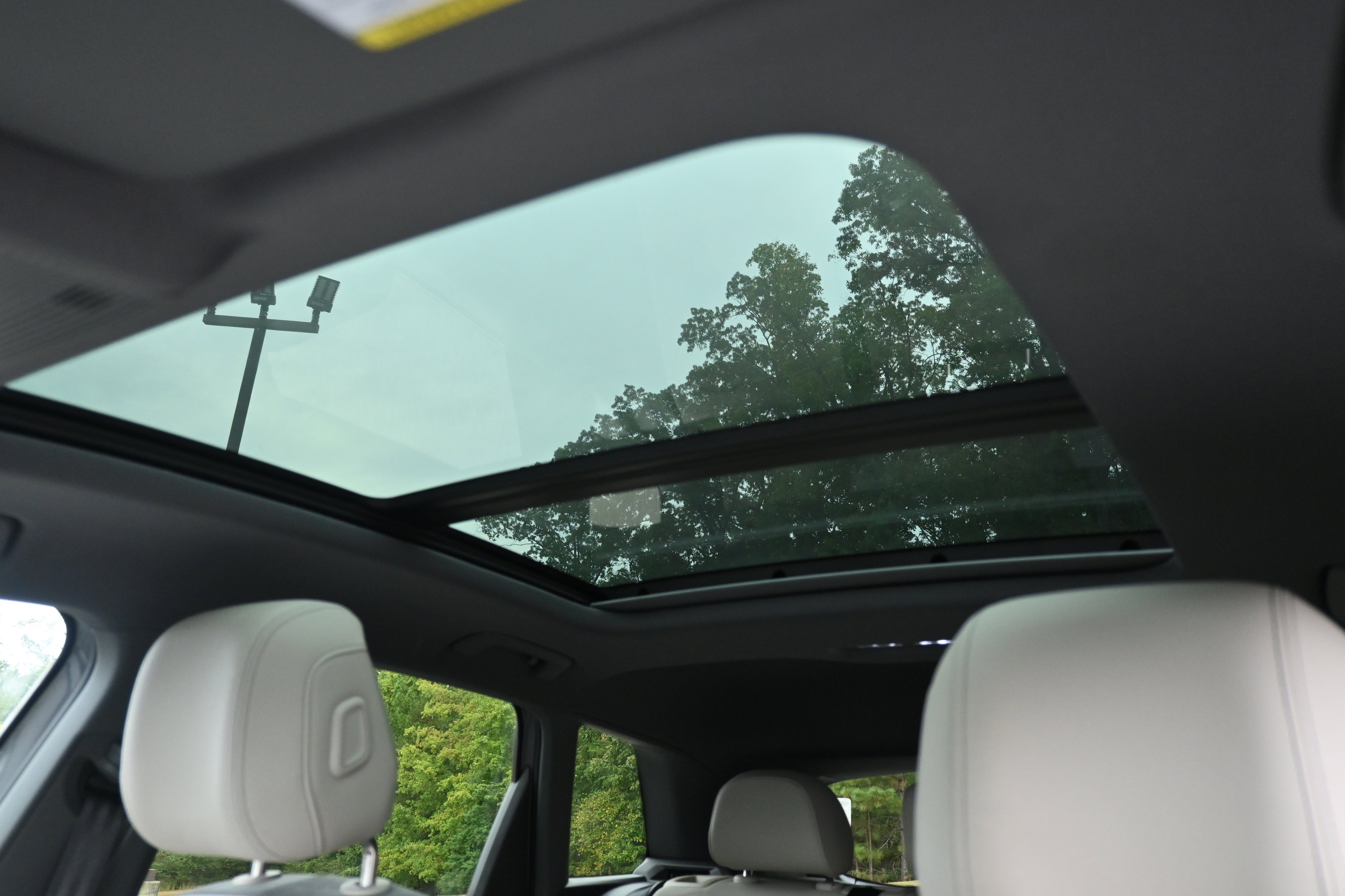Used 2025 Audi Q4 e-tron Premium Plus image 15