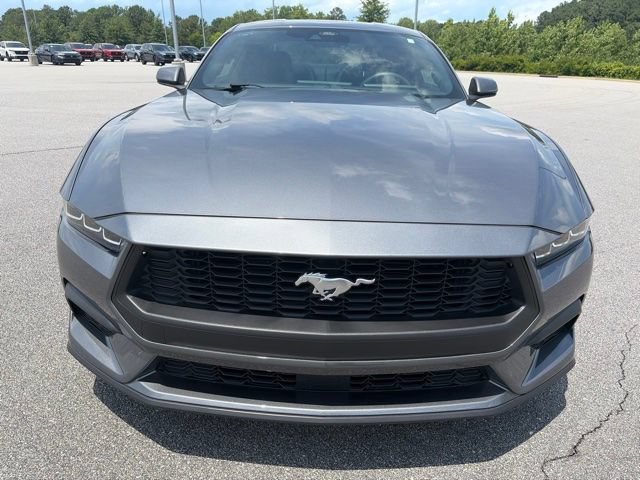 Used 2024 Ford Mustang Coupe RWD image 3