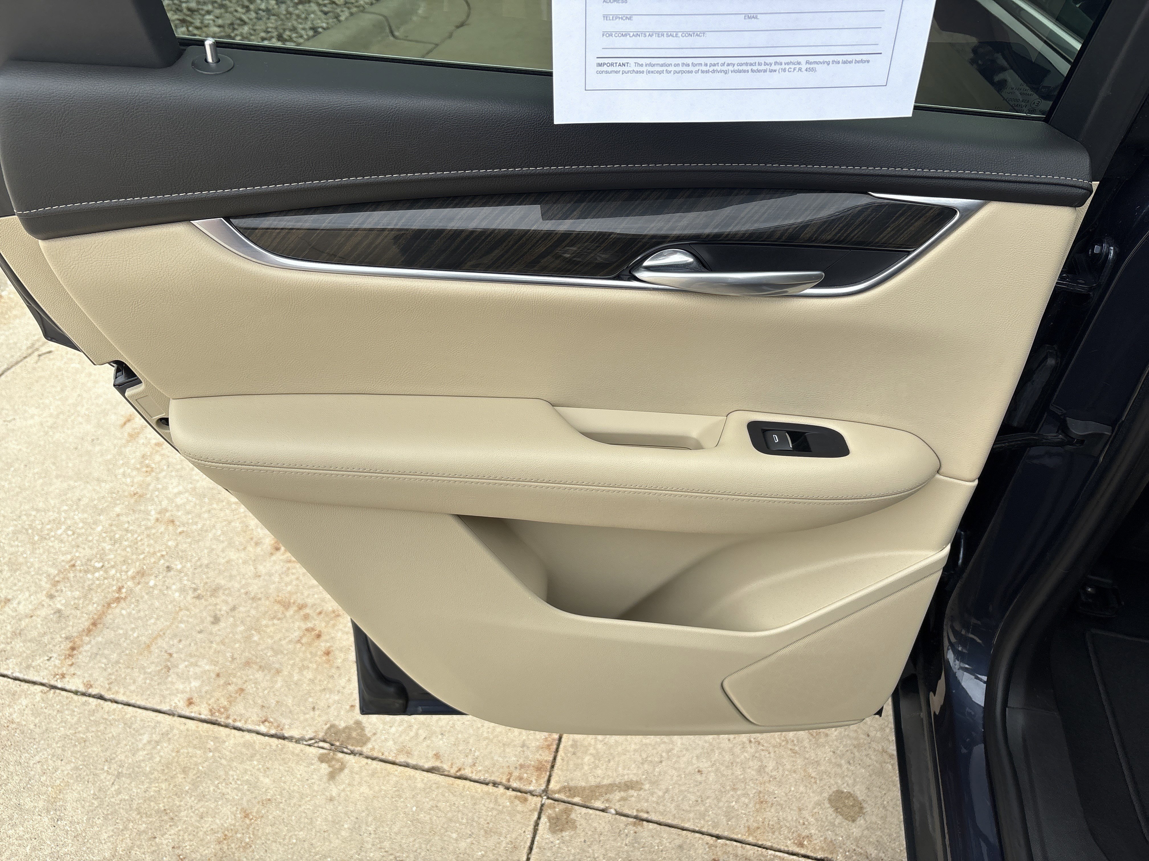 Used 2018 Cadillac XT5 AWD image 12