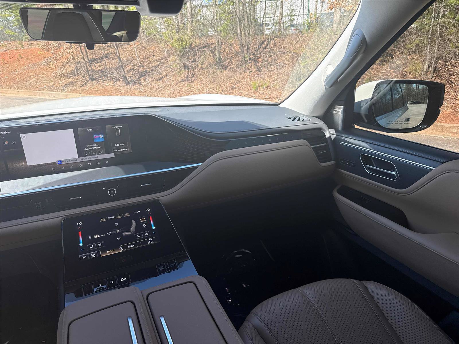 Certified 2025 INFINITI QX80 Sensory image 15