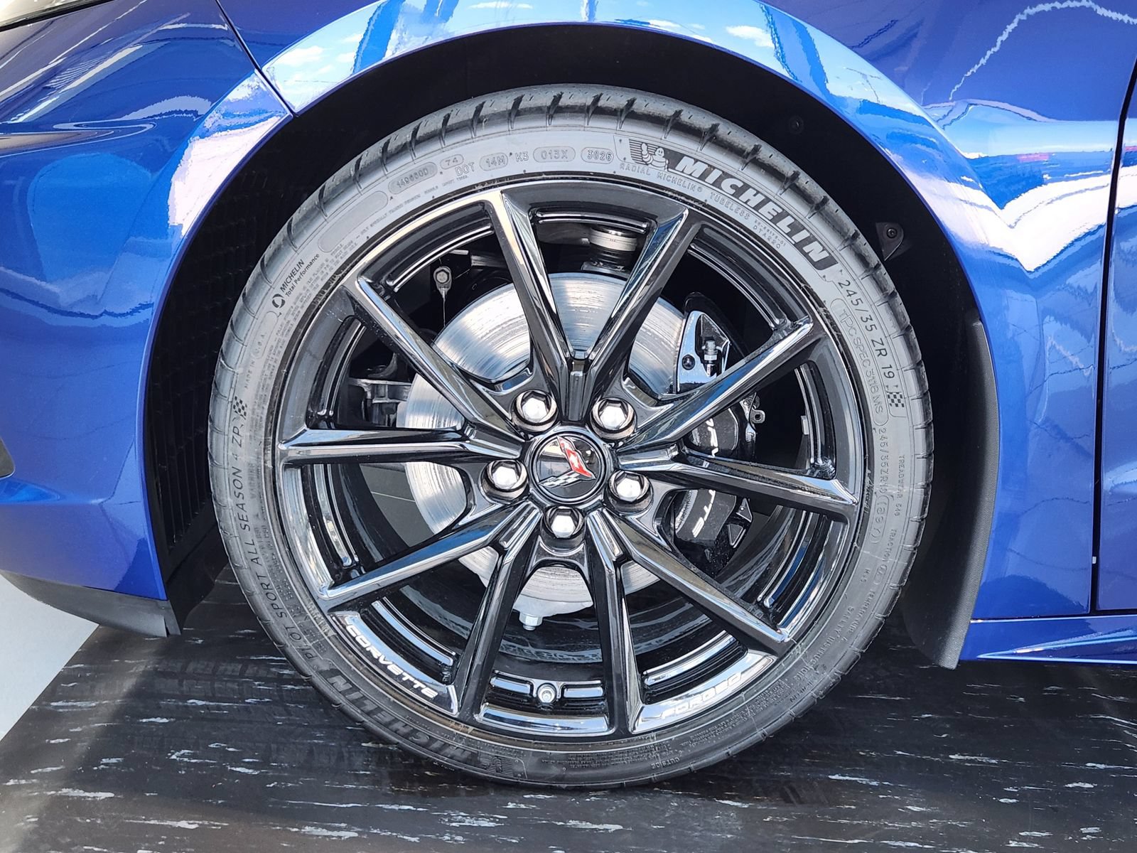New 2027 Chevrolet Corvette Stingray Convertible RWD image 11