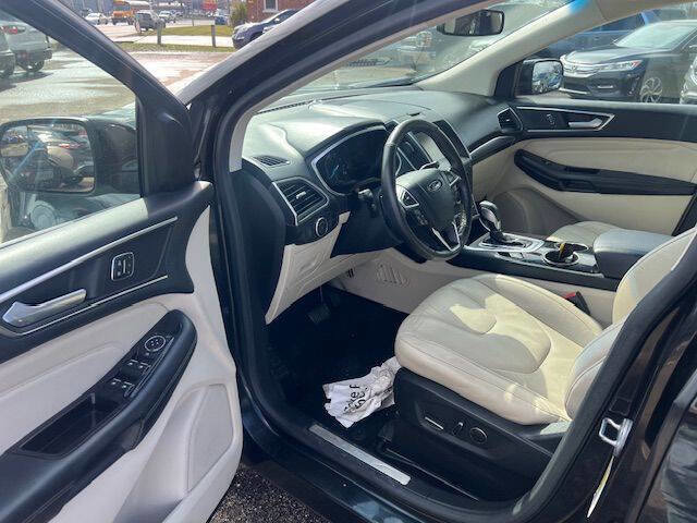 Used 2015 Ford Edge Titanium image 9