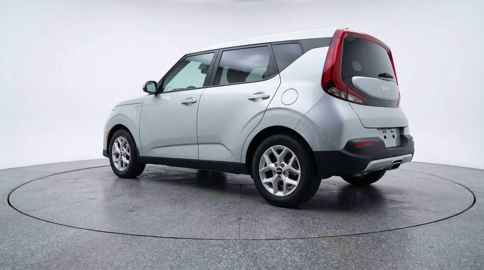 Used 2025 Kia Soul LX w/ LX Technology Package FWD image 6