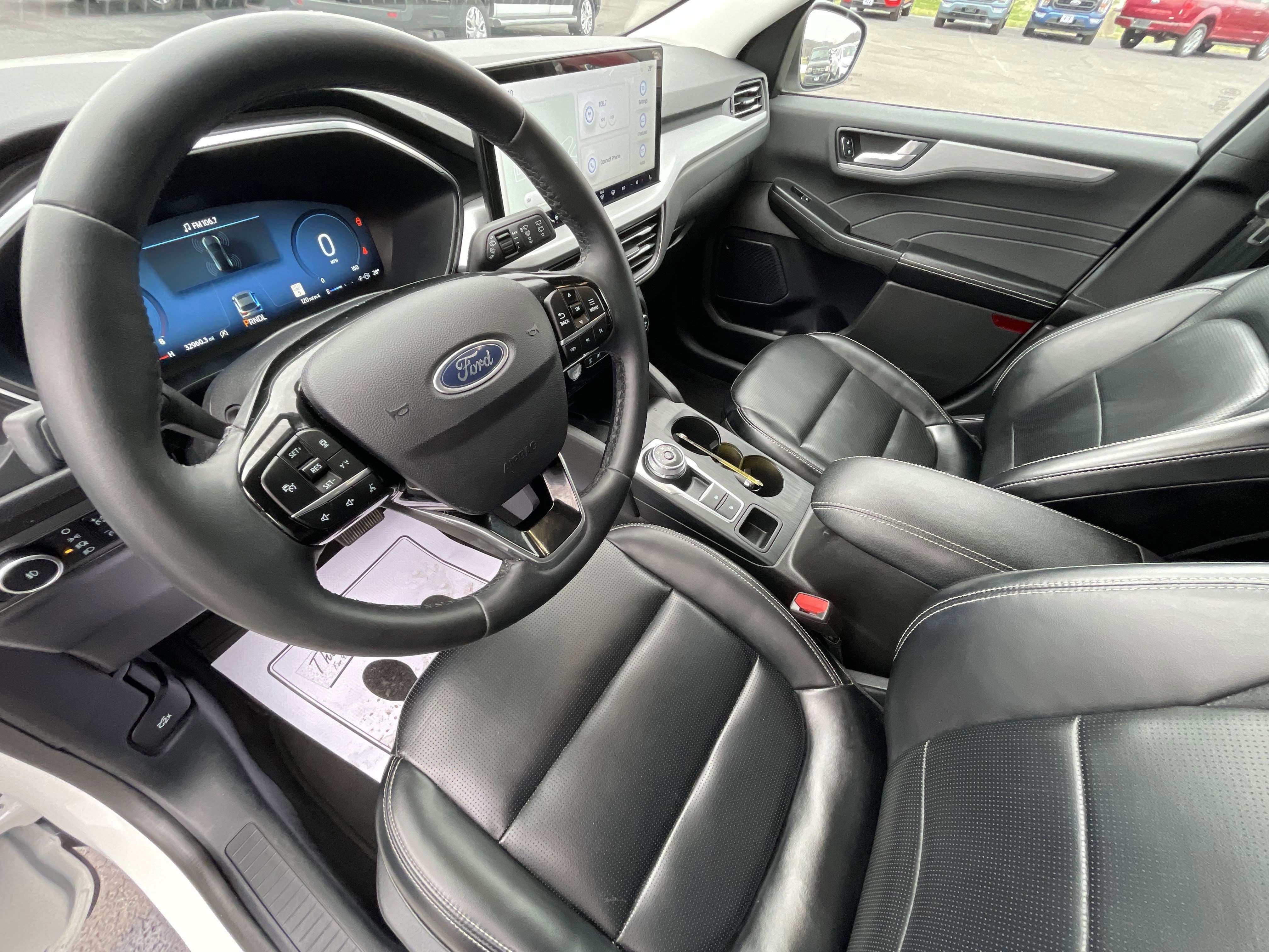 Used 2024 Ford Escape Platinum image 16