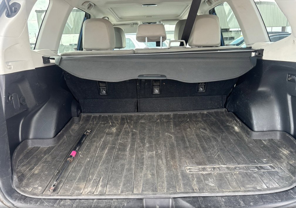 Used 2017 Subaru Forester 2.5i Limited AWD/4WD image 7