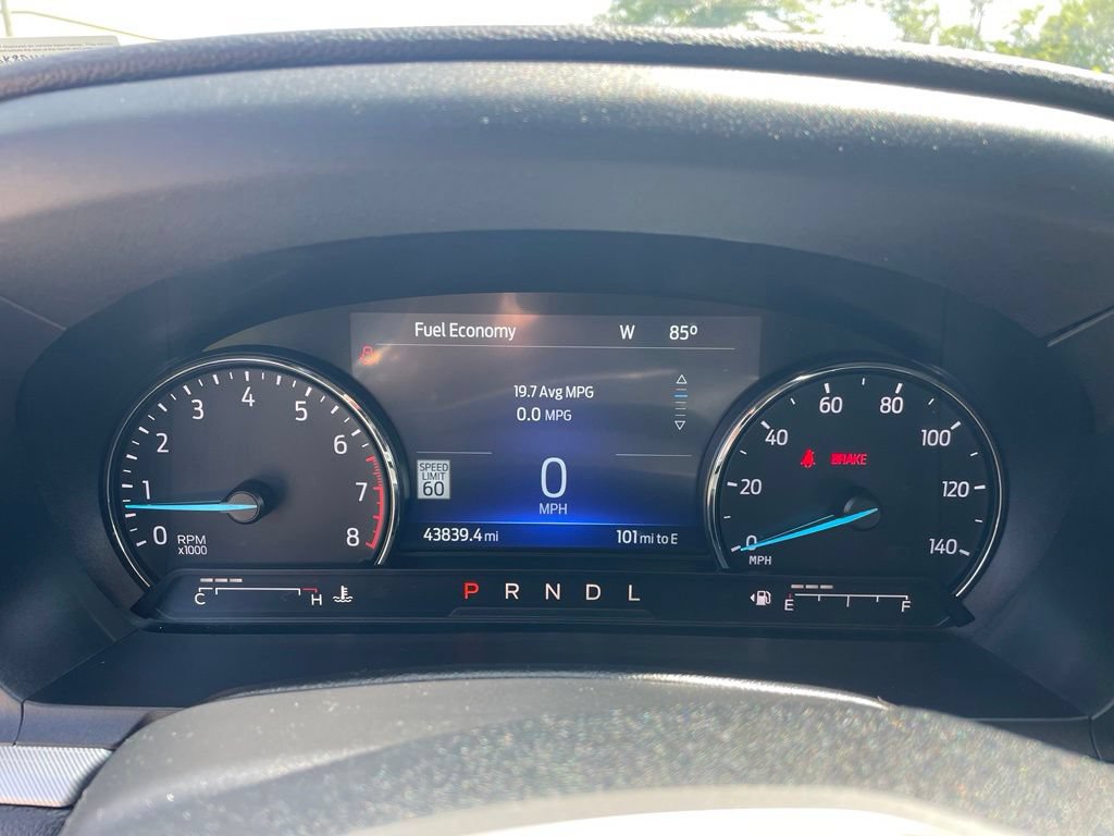 Used 2022 Ford Explorer XLT w/ Equipment Group 202A AWD/4WD image 35