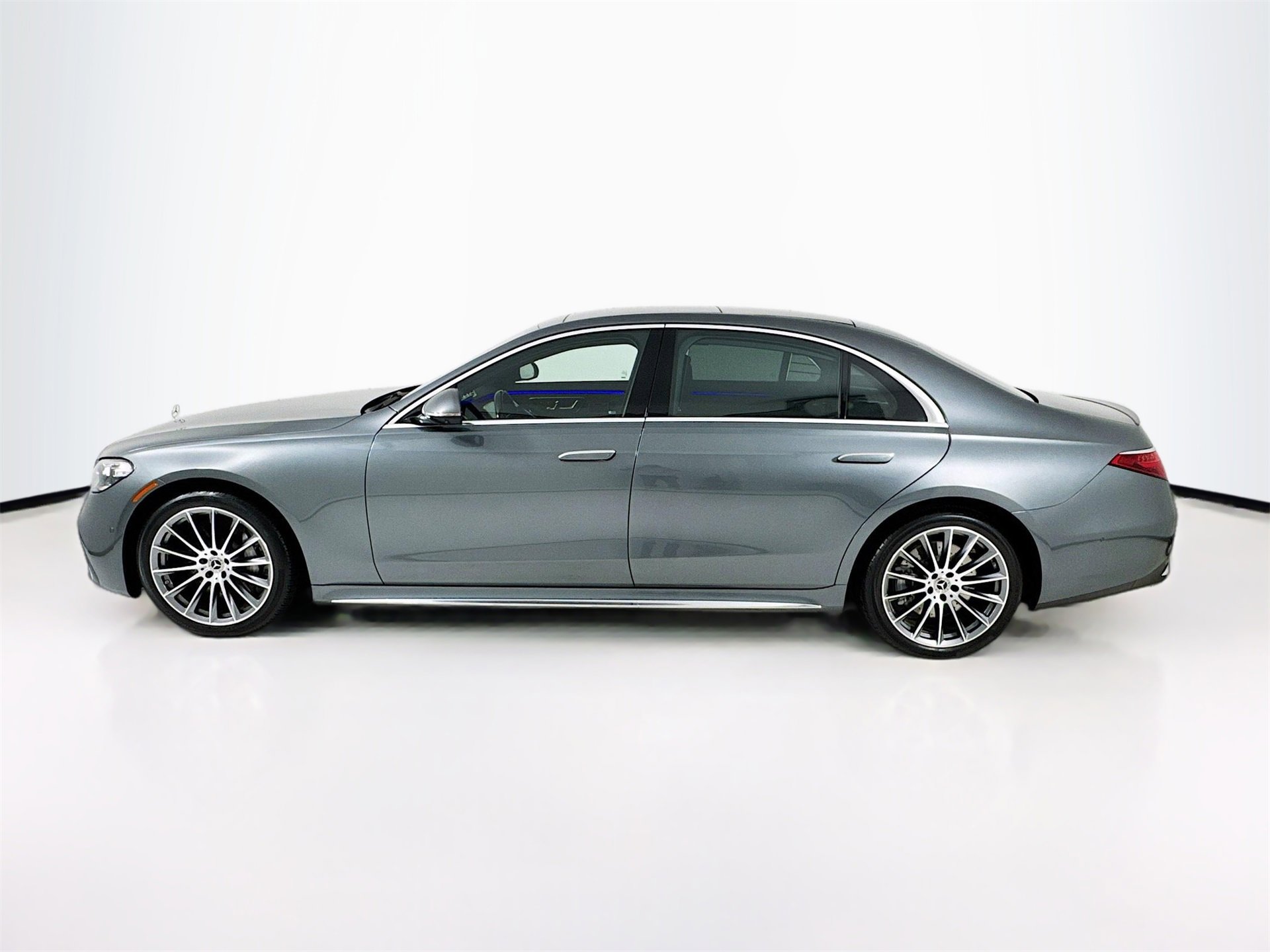 Used 2025 Mercedes-Benz S 580 4MATIC Sedan image 5