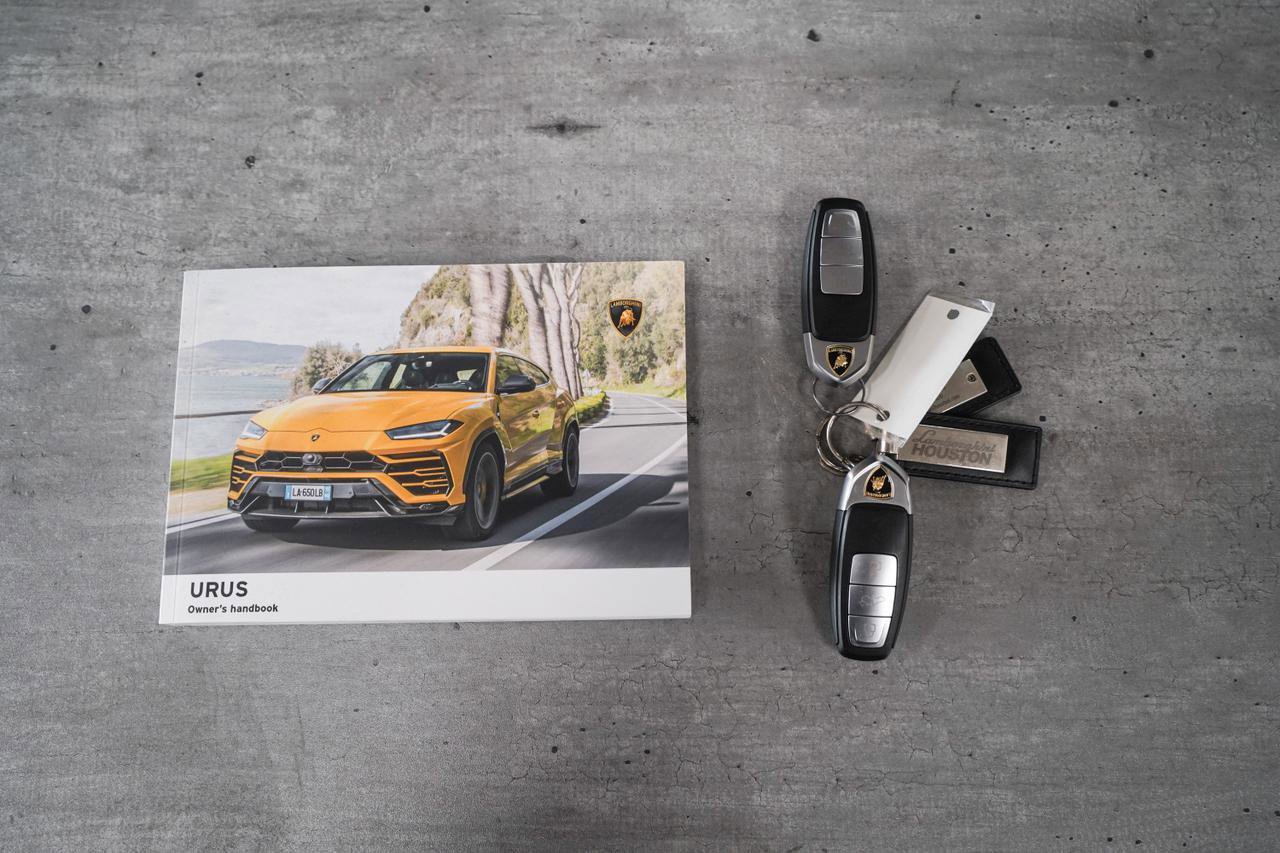 Used 2020 Lamborghini Urus image 38