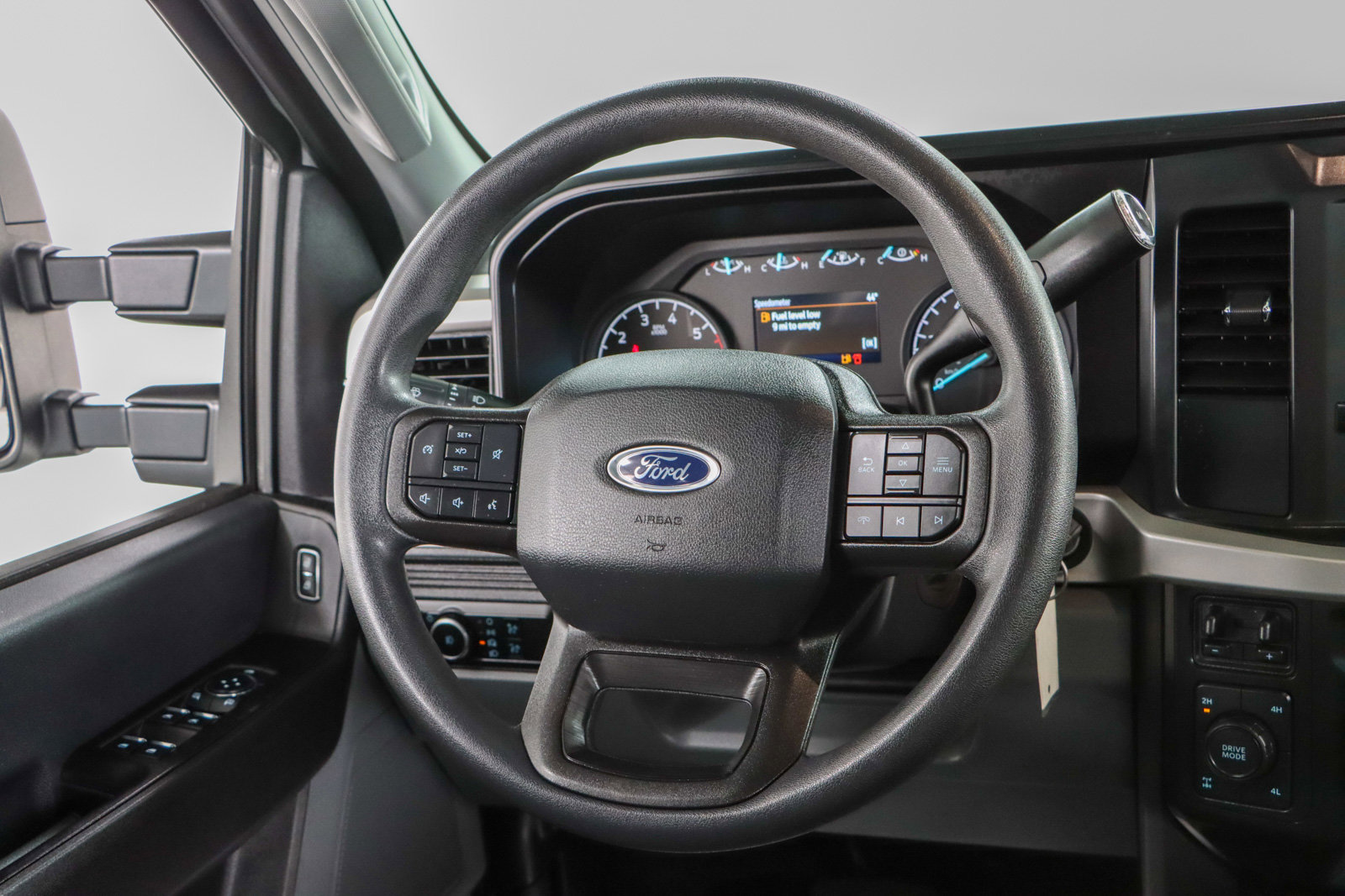 Used 2023 Ford F250 XL w/ FX4 Off-Road Package AWD/4WD image 14