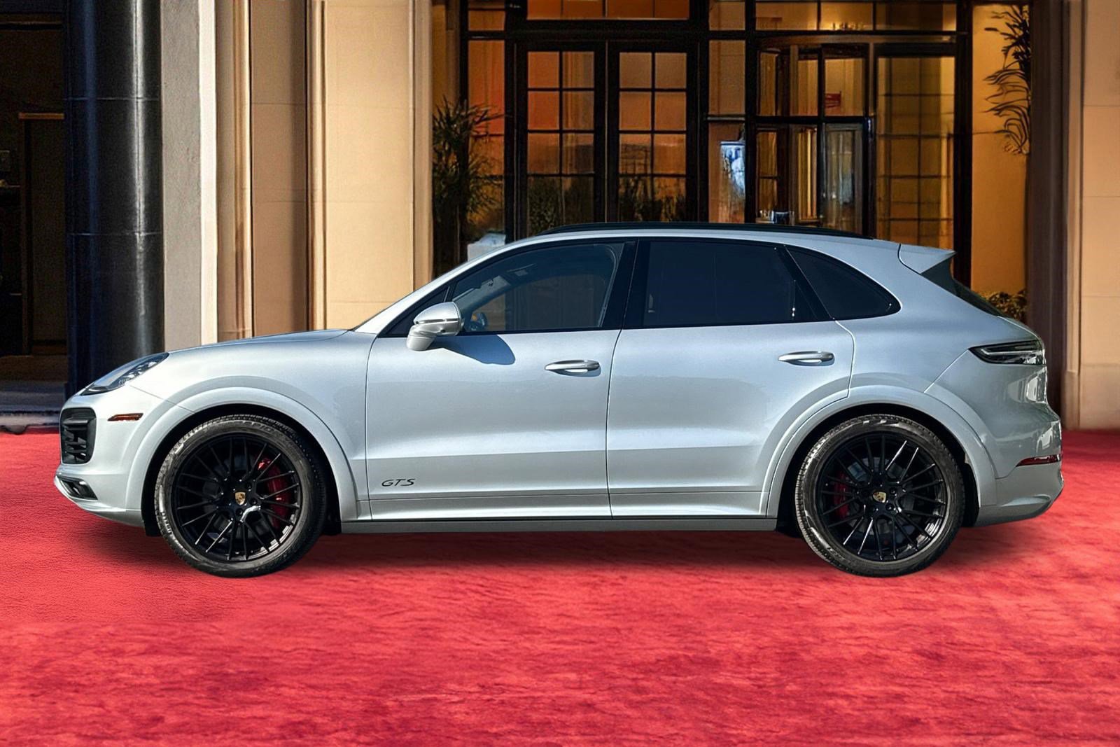 Used 2021 Porsche Cayenne GTS image 3