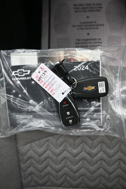 Used 2024 Chevrolet Equinox LS AWD/4WD image 10