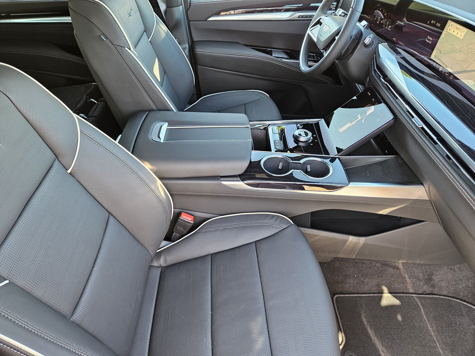 New 2026 Cadillac Escalade Sport w/ Touring Package AWD/4WD image 10