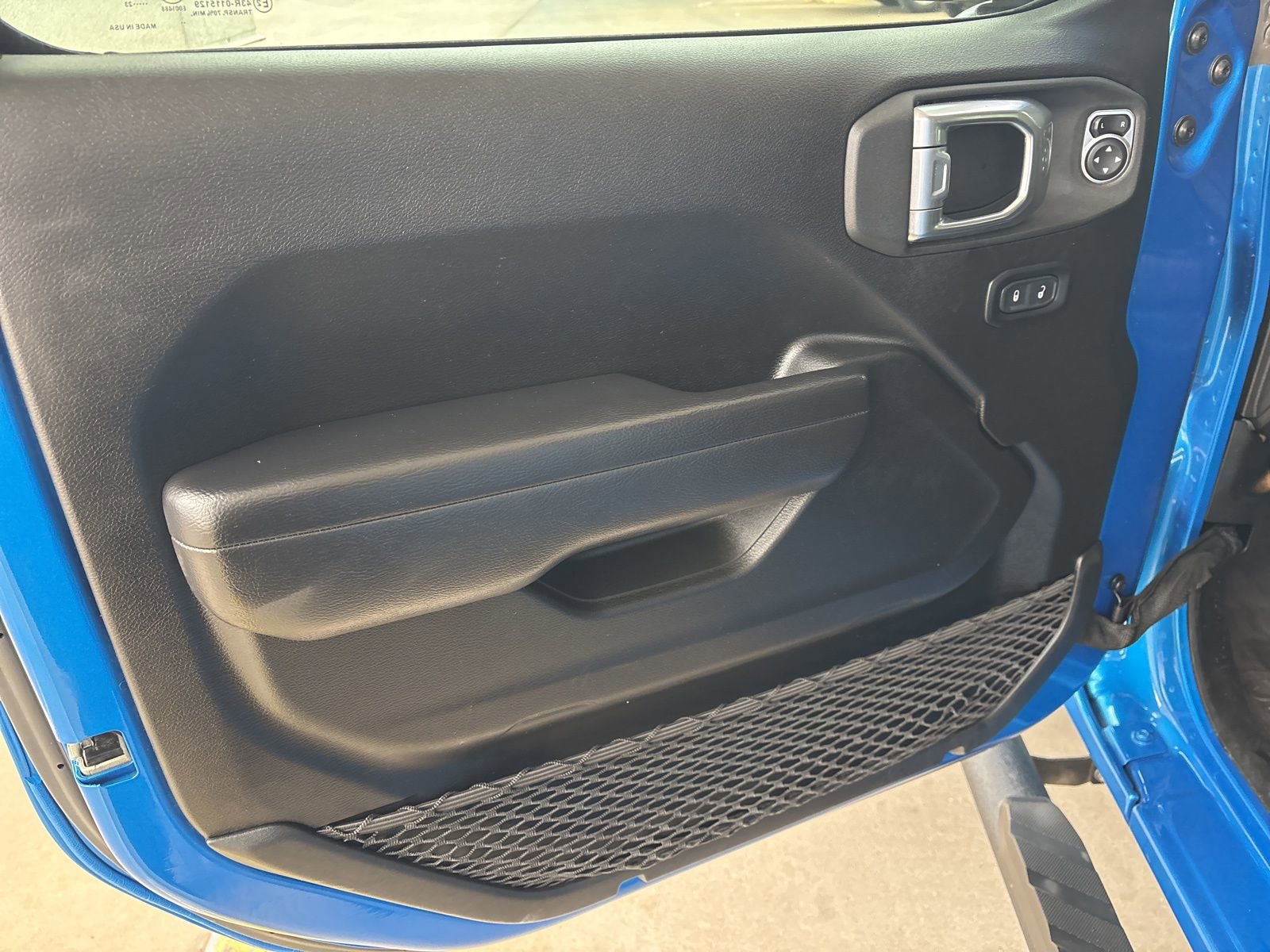 Used 2023 Jeep Wrangler Unlimited Sport image 9