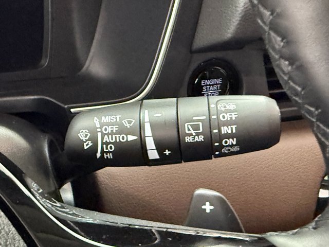 Used 2025 Honda Pilot Elite image 13