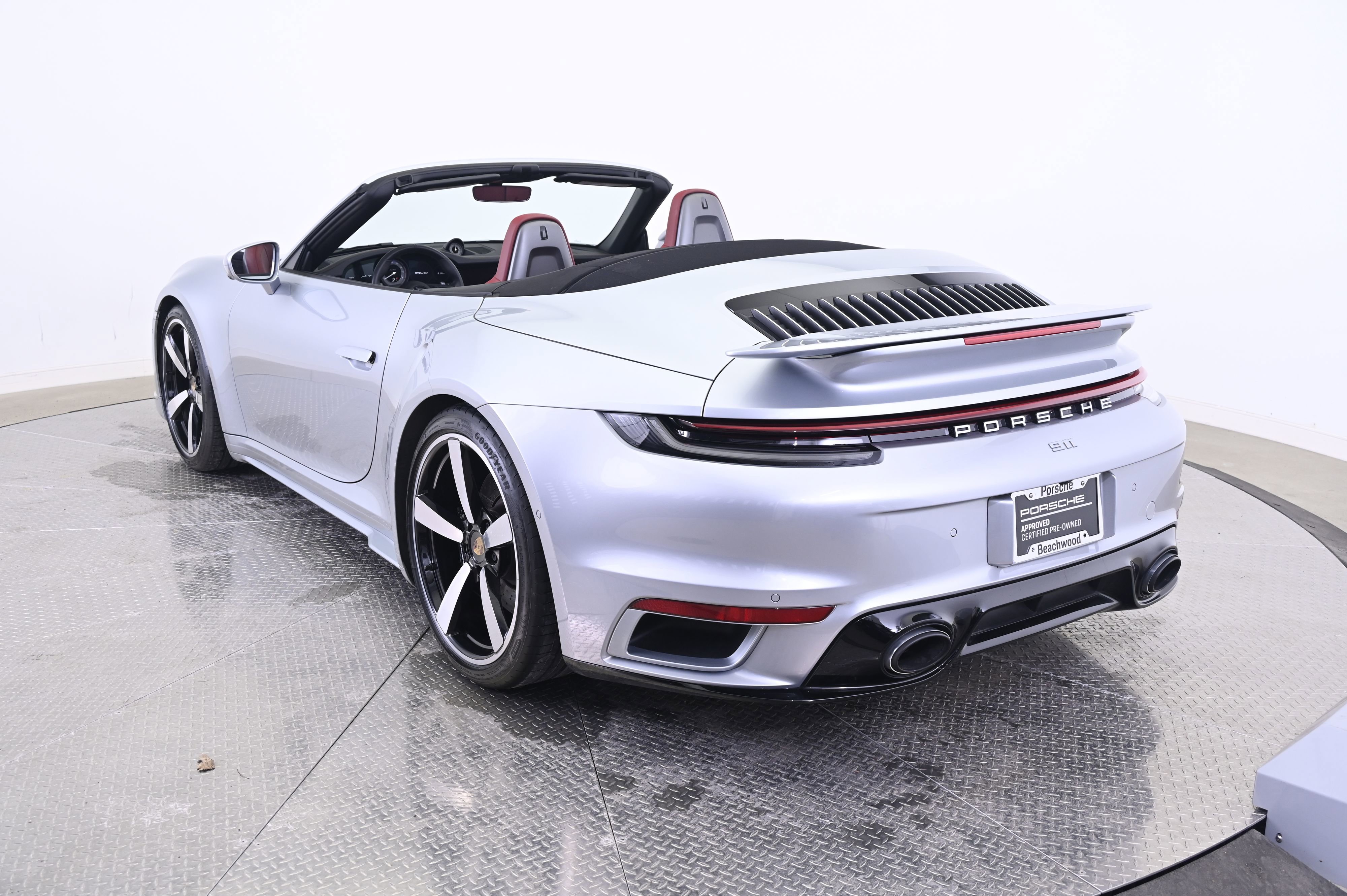 Certified 2022 Porsche 911 Turbo image 3