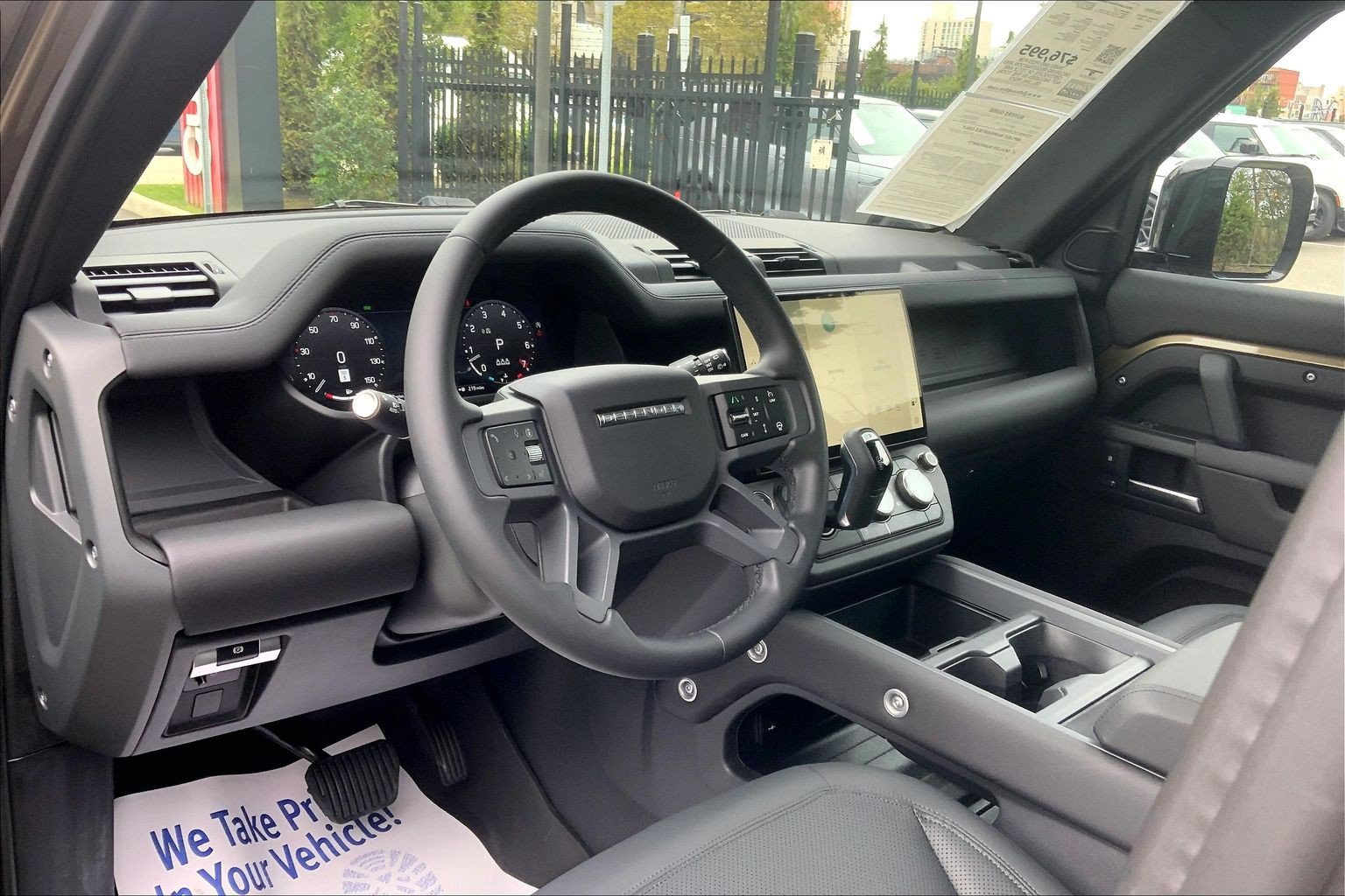 Certified 2026 Land Rover Defender 110 X-Dynamic SE AWD/4WD image 17