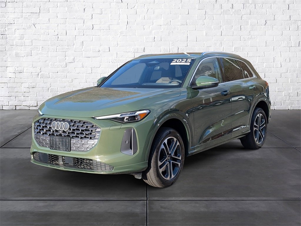 Certified 2025 Audi Q5 Premium Plus w/ Premium Plus image 4