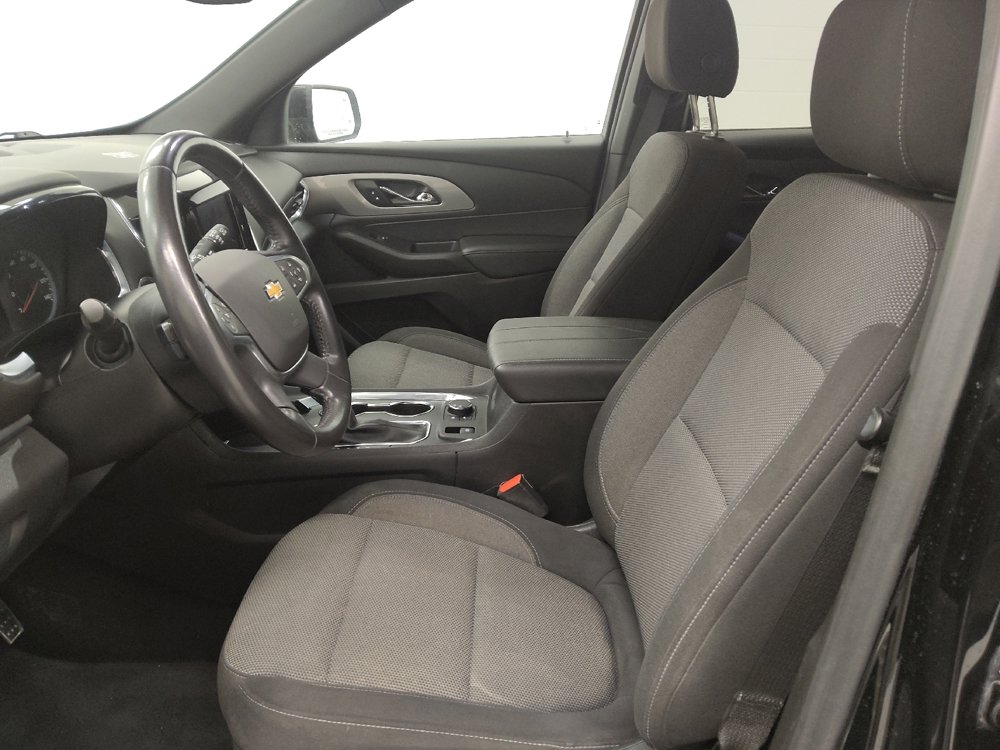 Used 2022 Chevrolet Traverse LT image 17