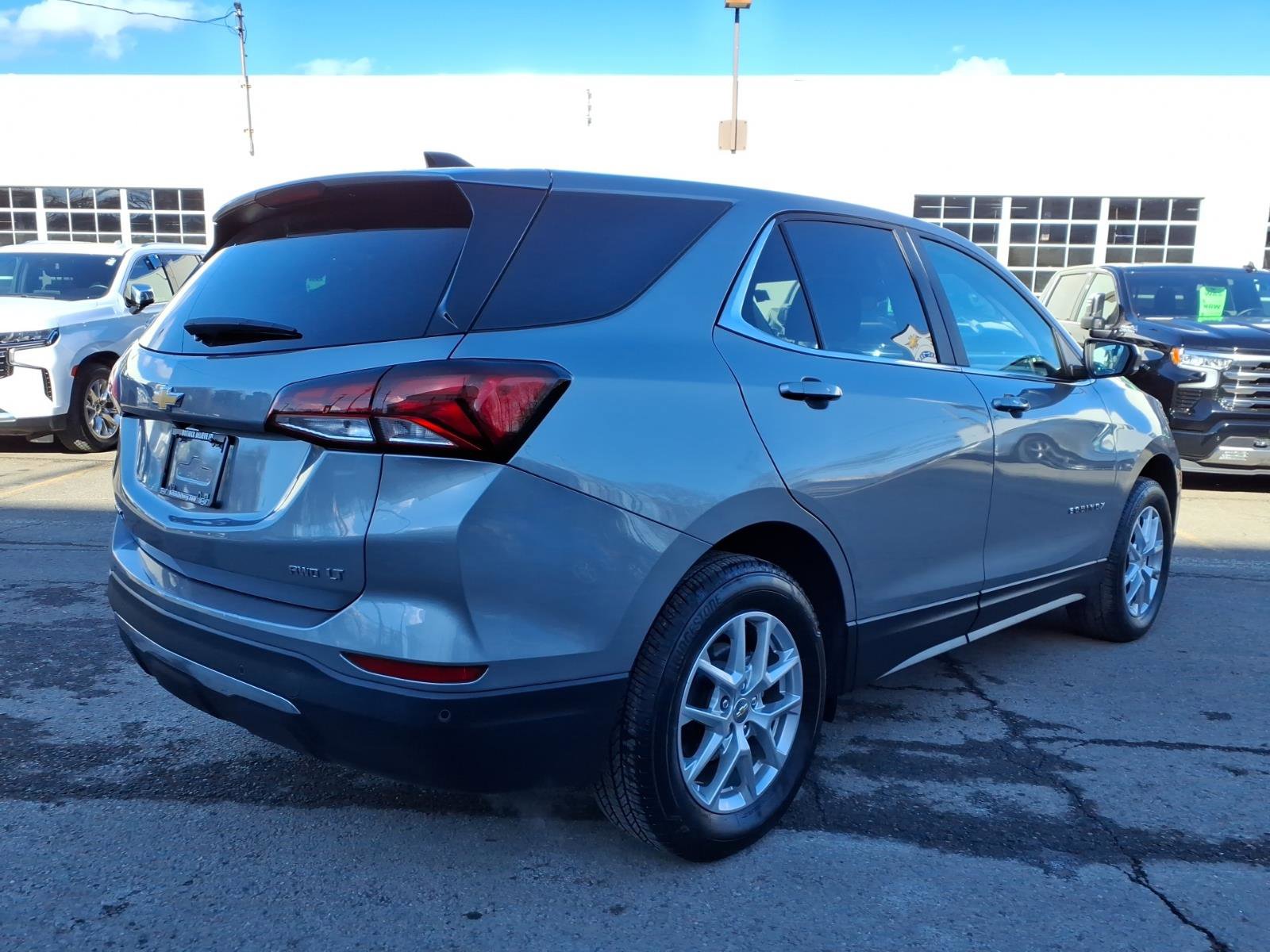 Used 2024 Chevrolet Equinox LT AWD/4WD image 7