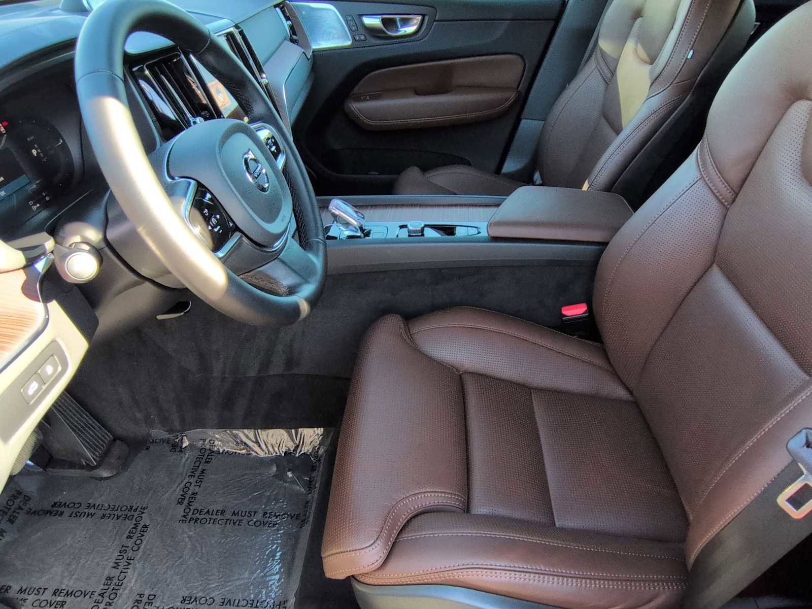 Used 2025 Volvo XC60 T8 Ultra image 10