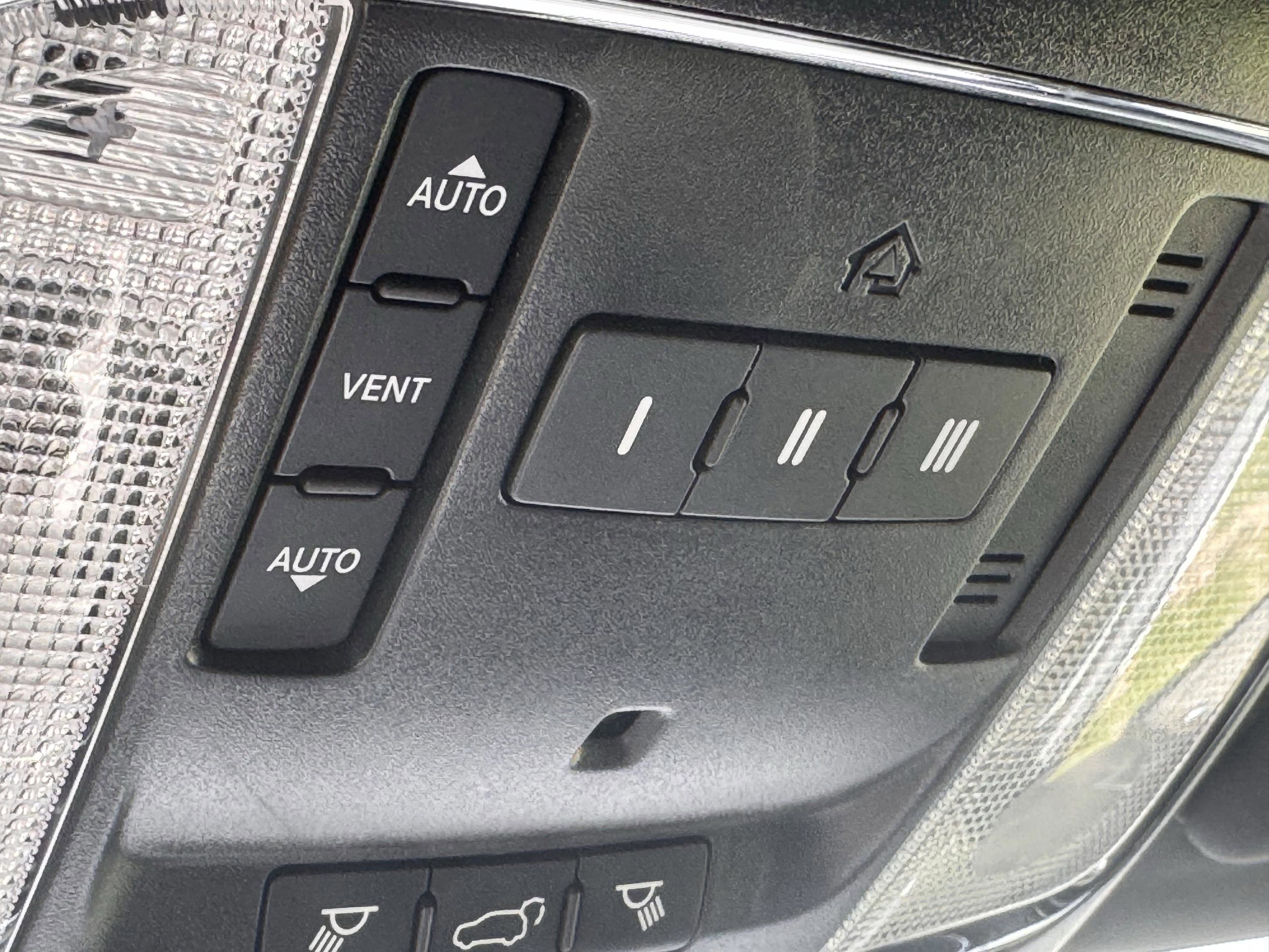 Used 2021 Jeep Grand Cherokee Limited AWD/4WD image 21