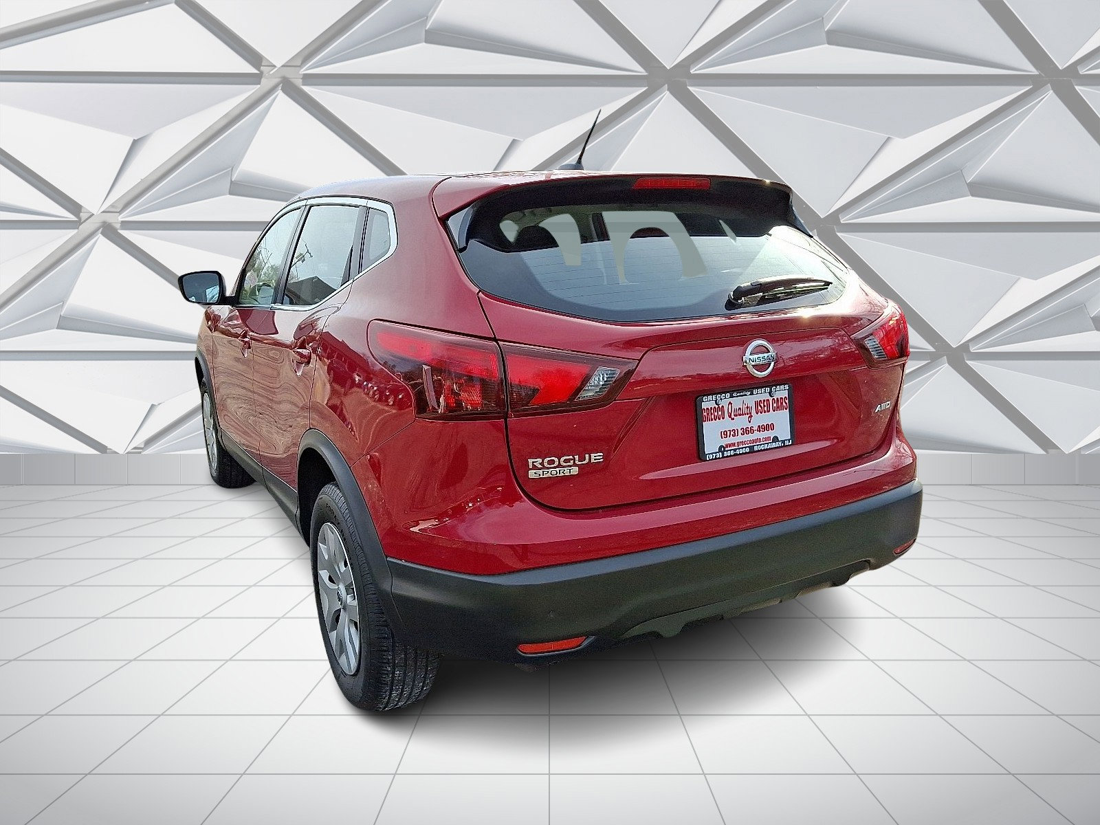 Used 2018 Nissan Rogue Sport S image 8