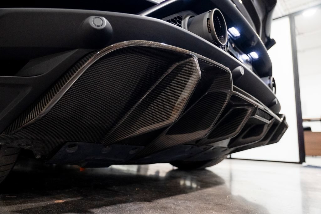 Used 2021 Lamborghini Huracan EVO RWD image 30