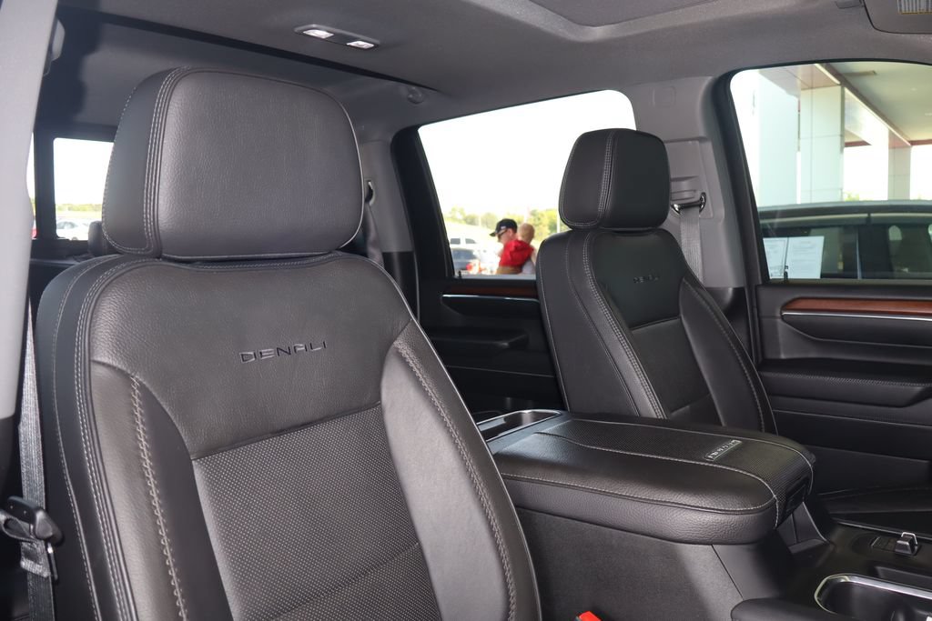 Used 2024 GMC Sierra 2500 Denali w/ Denali Reserve Package AWD/4WD image 48