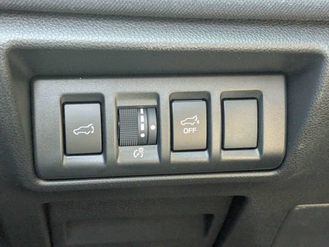 Used 2025 Subaru Outback Premium w/ Popular Package #1A AWD/4WD image 24