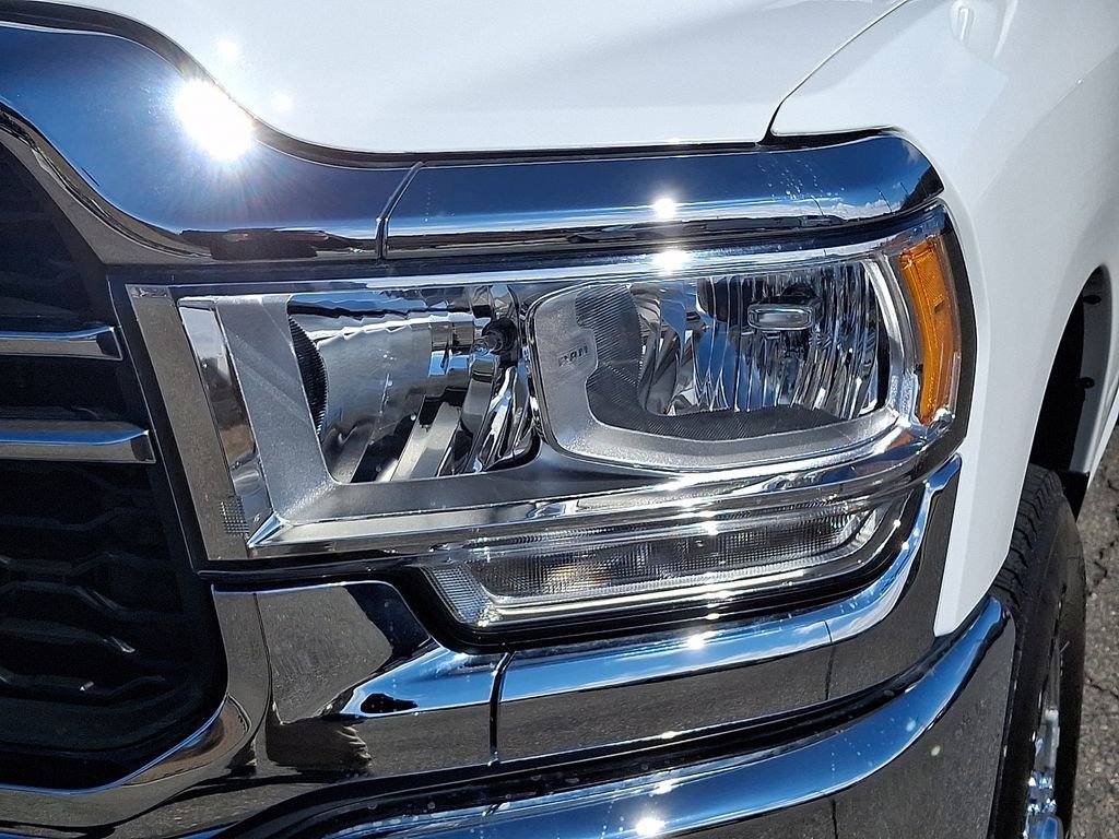 Used 2024 RAM 2500 Tradesman w/ Chrome Appearance Group image 9