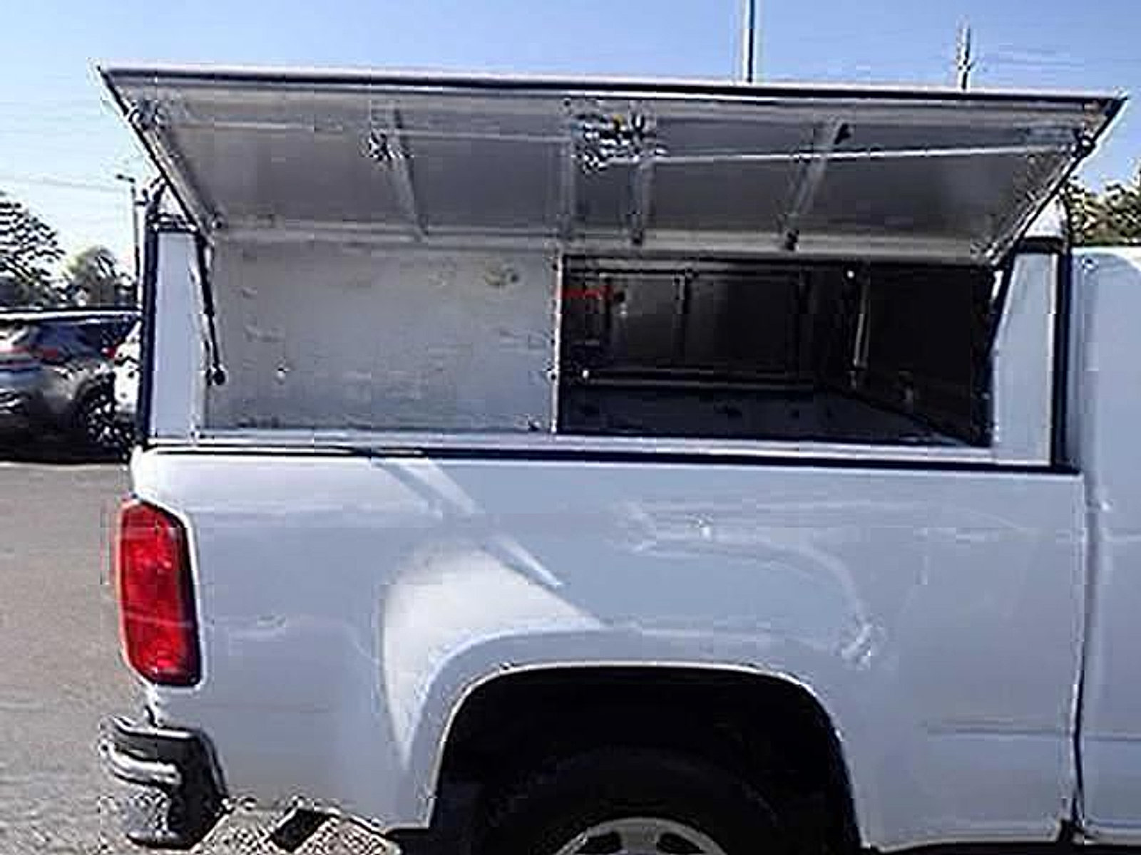 Used 2022 Chevrolet Colorado W/T w/ WT Convenience Package RWD image 4